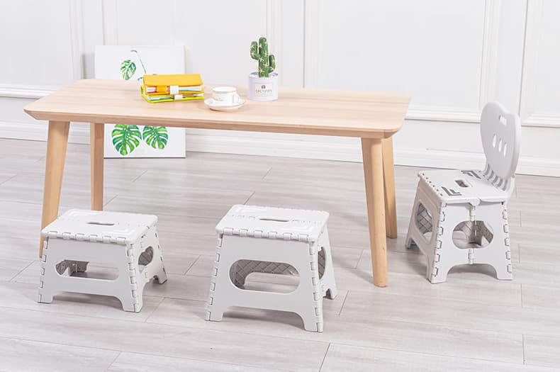 折りたたみ椅子 コンパクト収納できる携帯踏み台