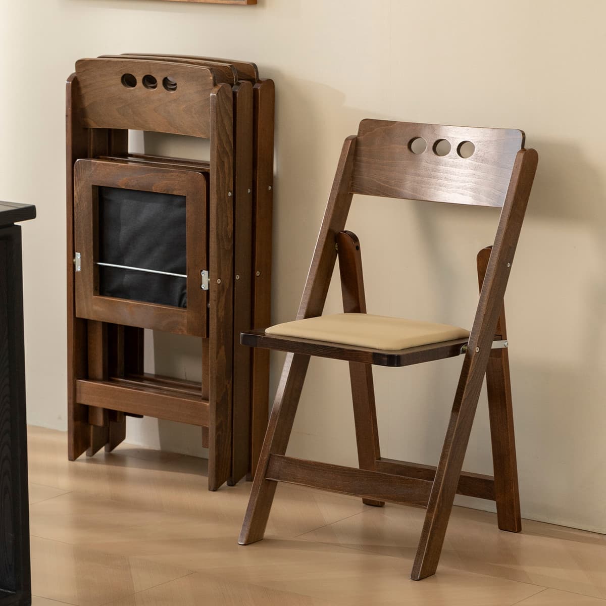 折りたたみ椅子 丸窓デザイン木製折りたたみ椅子